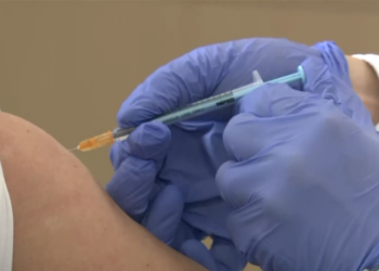 Vượt qua Mỹ và Anh, Nhật Bản lọt top 3 về tỷ lệ tiêm vắc-xin COVID-19