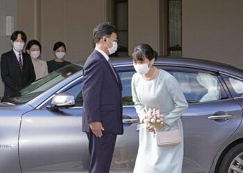 Công chúa Mako kết hôn sau nhiều năm tranh cãi