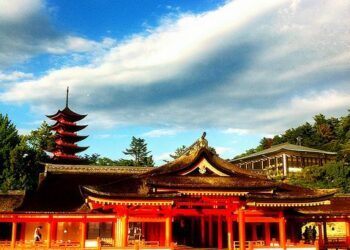 10 ngôi đền, chùa linh thiêng để đến thăm vào dịp năm mới ở Nhật Bản