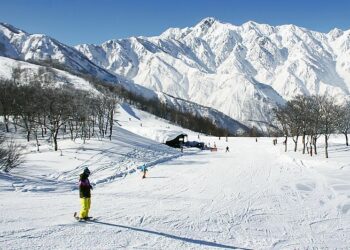 Những khu trượt tuyết ấn tượng gần Tokyo