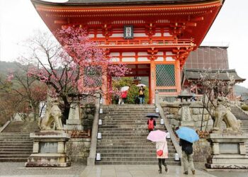 Sự khác biệt giữa đền và chùa ở Nhật Bản