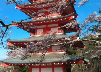 Chùa Chureito – Điểm ngắm núi Phú Sĩ đẹp nhất