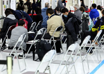 Nhật Bản thắt chặt hơn nữa các quy tắc kiểm dịch Omicron đối với hành khách