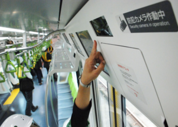 Nhật Bản bắt buộc lắp đặt camera an ninh trên các toa tàu mới